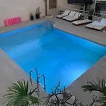 Khroma Luxury 1 Front *