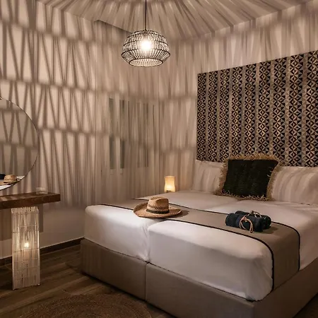 Khroma Luxury 1 Front Apartment *
