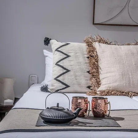 Khroma Luxury 1 Front