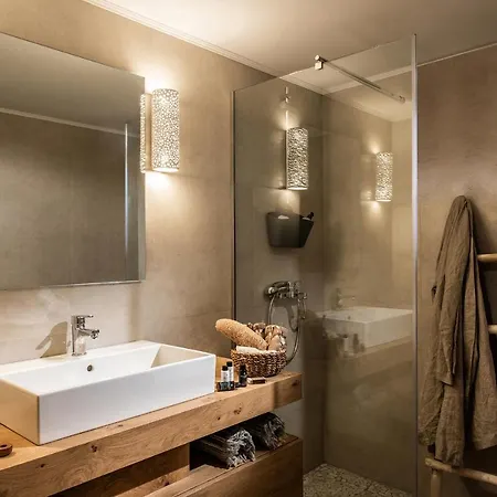 Lägenhet Khroma Luxury 1 Front *