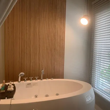 Апартаменты Khroma Luxury 1 Front *