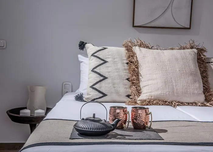 Khroma Luxury 1 Front