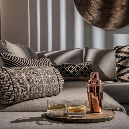 公寓 Khroma Luxury 1 Front *