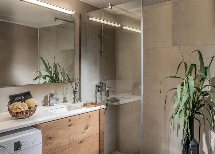 Khroma Luxury 1 Front *