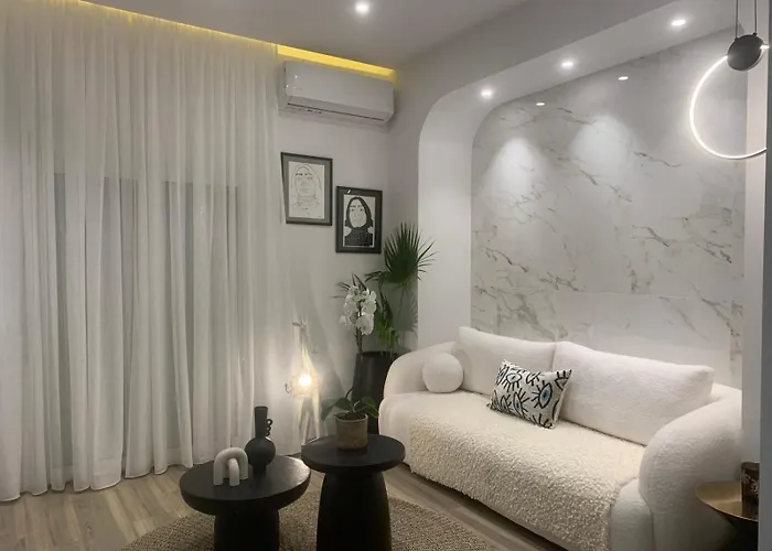 Khroma Luxury 1 Front Apartmán *